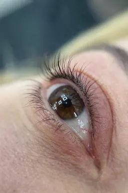 Permanent Make-up Augen Lidtsrich vorher Beispiel 2