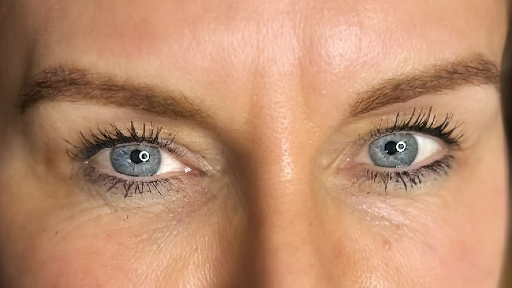 Permanent Make-up Augenbrauen nachher Beispiel 1