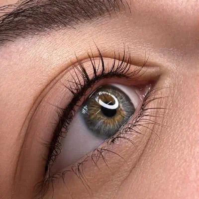 Permanent Make-up Augen